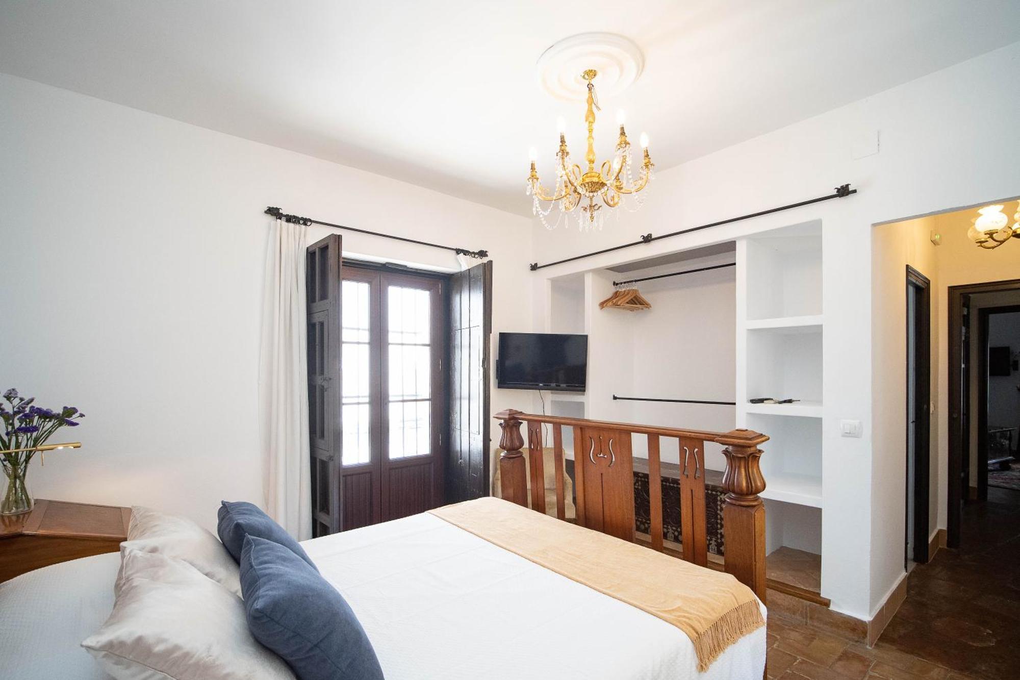 La Casa 1832 Boutique *